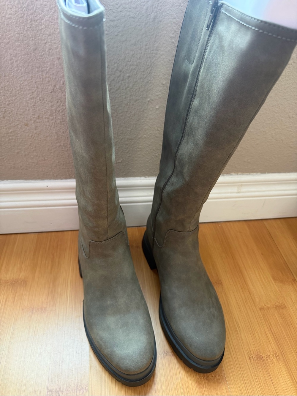 Women’s tall Taupe Green Boots